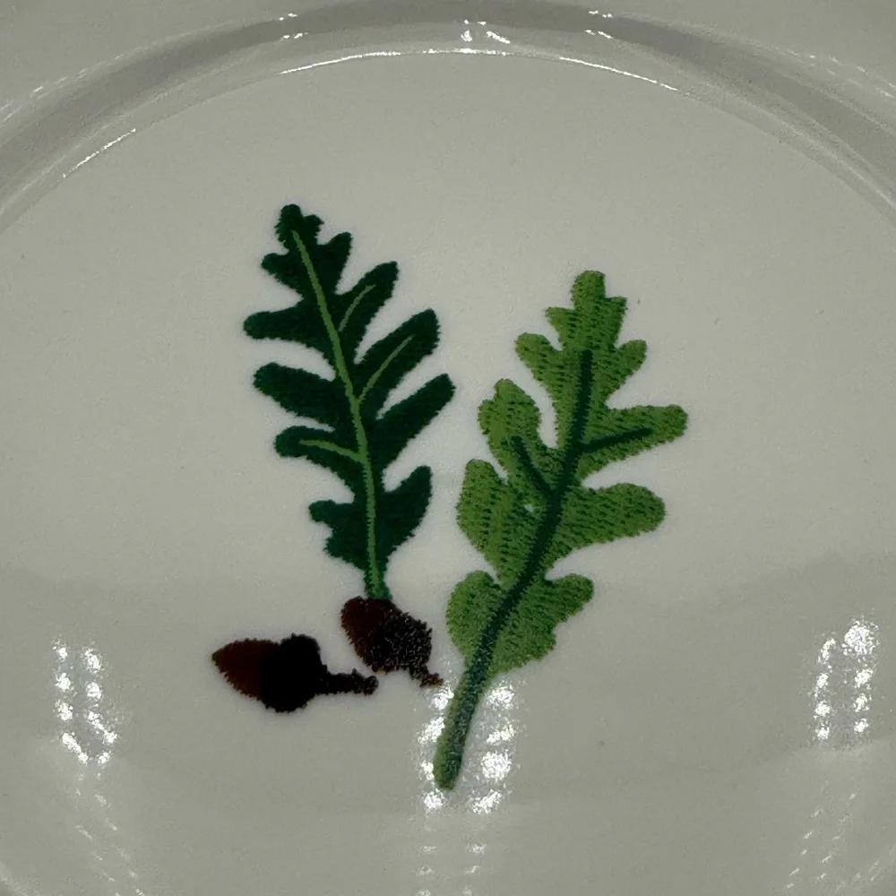 Set Of 4 Crate & Barrel Christmas Holiday Theme Salad Appetizers White Plates